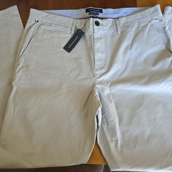 NWT Tommy Hilfiger khaki pants, size 34x32. Regular fit